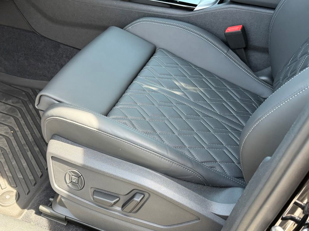 New 2026 Audi SQ5 Premium Plus image 19