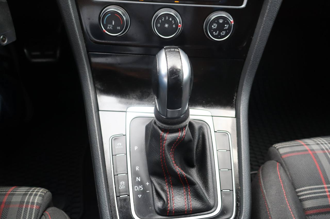 Used 2016 Volkswagen GTI SE FWD image 27