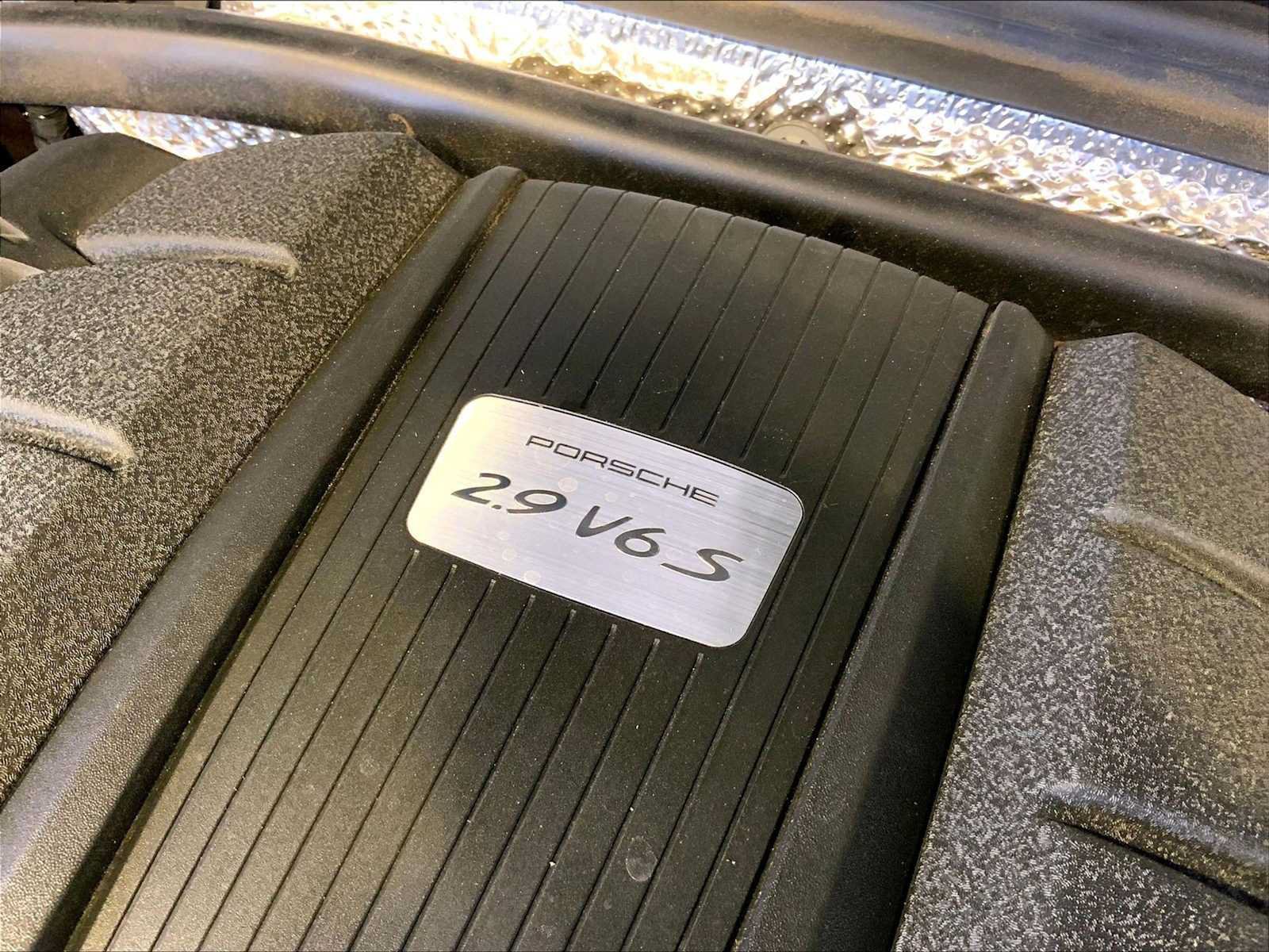 Used 2023 Porsche Macan S AWD/4WD image 34