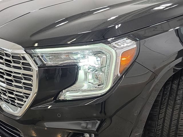 Used 2024 GMC Terrain Denali w/ Denali Premium Package AWD/4WD image 31
