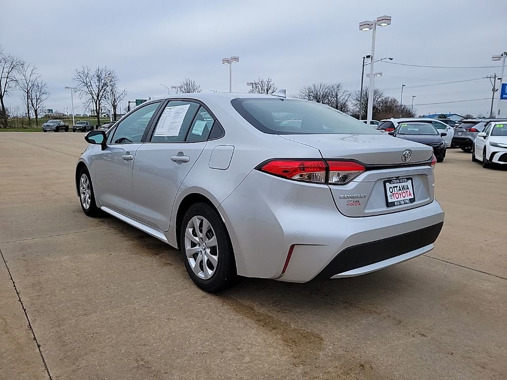 Used 2021 Toyota Corolla LE image 7