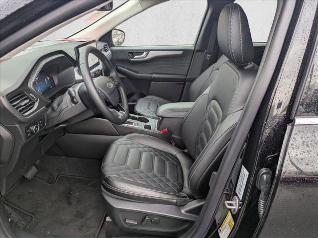 New 2024 Ford Escape SE w/ PHEV Premium Package image 4