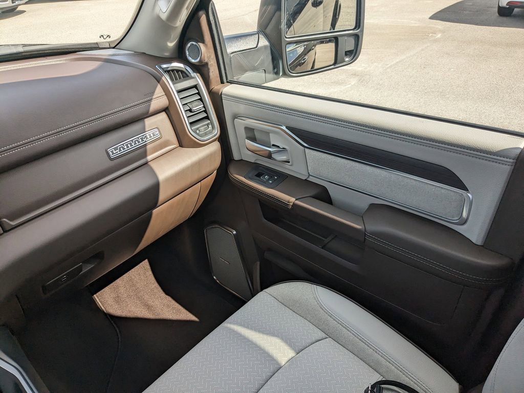 New 2025 RAM 2500 Laramie image 18