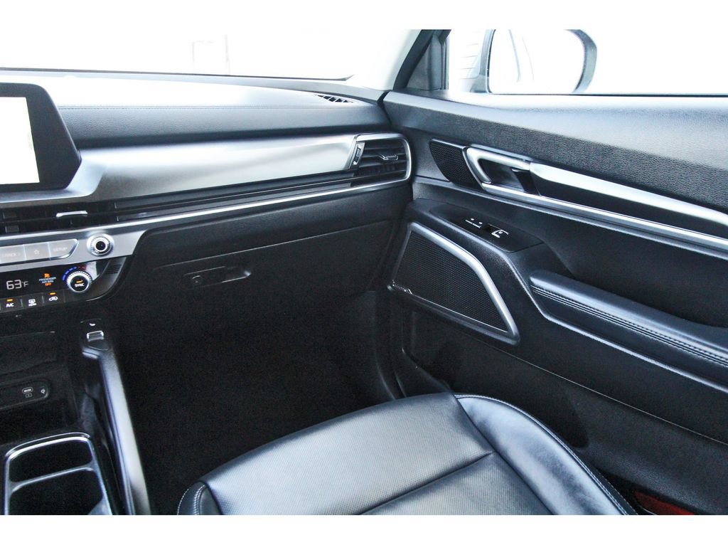 Used 2025 Kia Telluride S FWD image 10