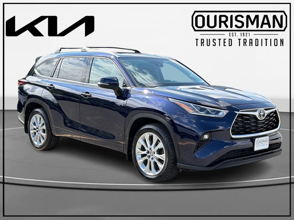 Used 2024 Toyota Highlander Limited AWD/4WD image 1