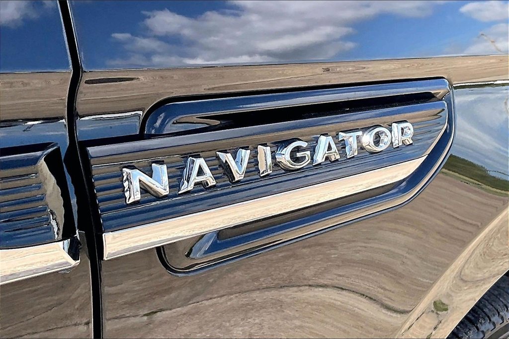 Used 2023 Lincoln Navigator Black Label image 21