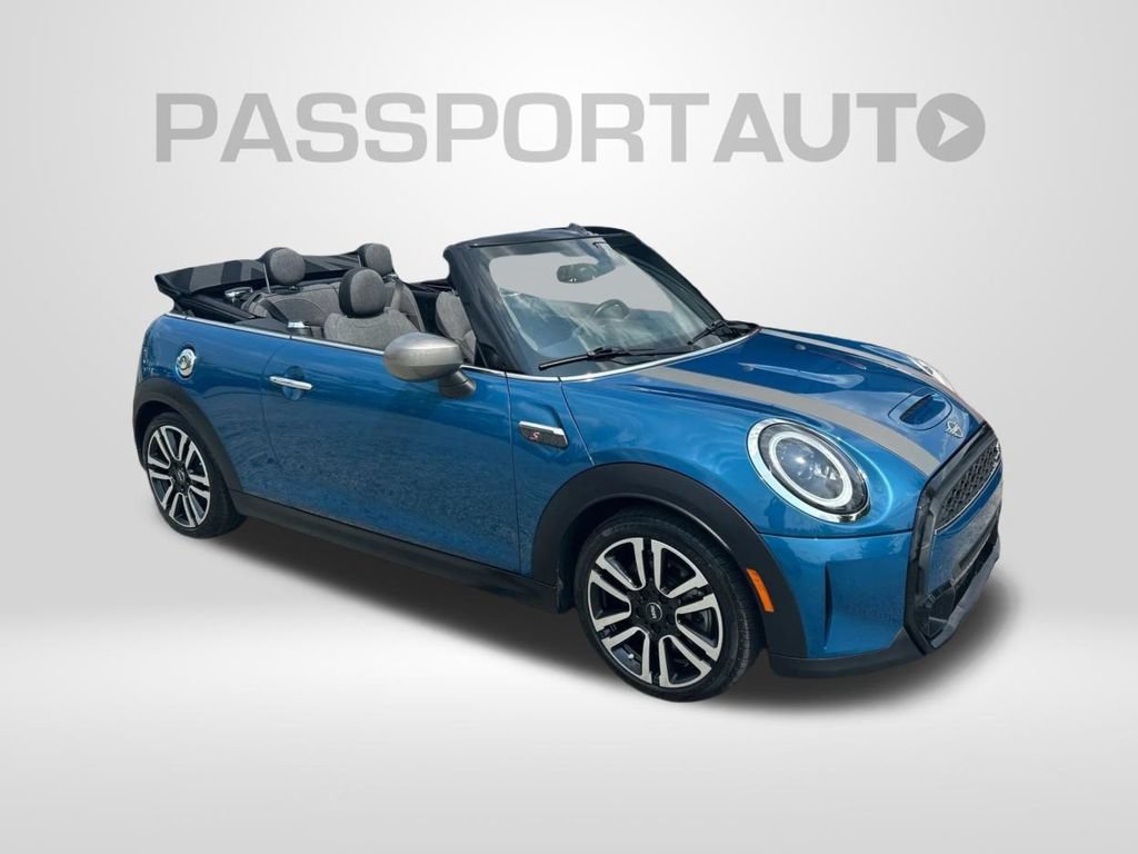 Used 2023 MINI Cooper S w/ Signature Upholstery Package FWD image 3
