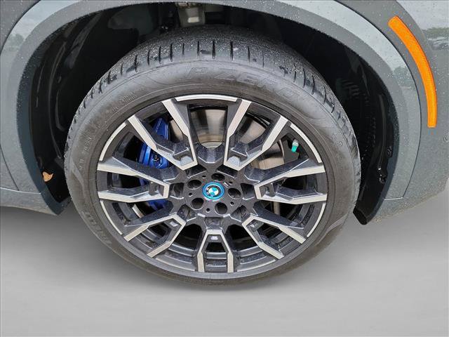 Used 2025 BMW X5 xDrive50e w/ M Sport Package AWD/4WD image 10