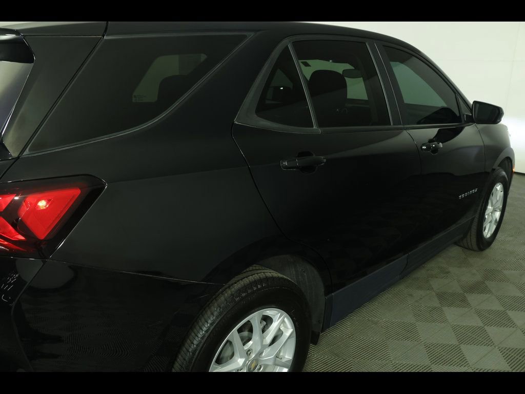 Used 2024 Chevrolet Equinox LS w/ LS Convenience Package image 16