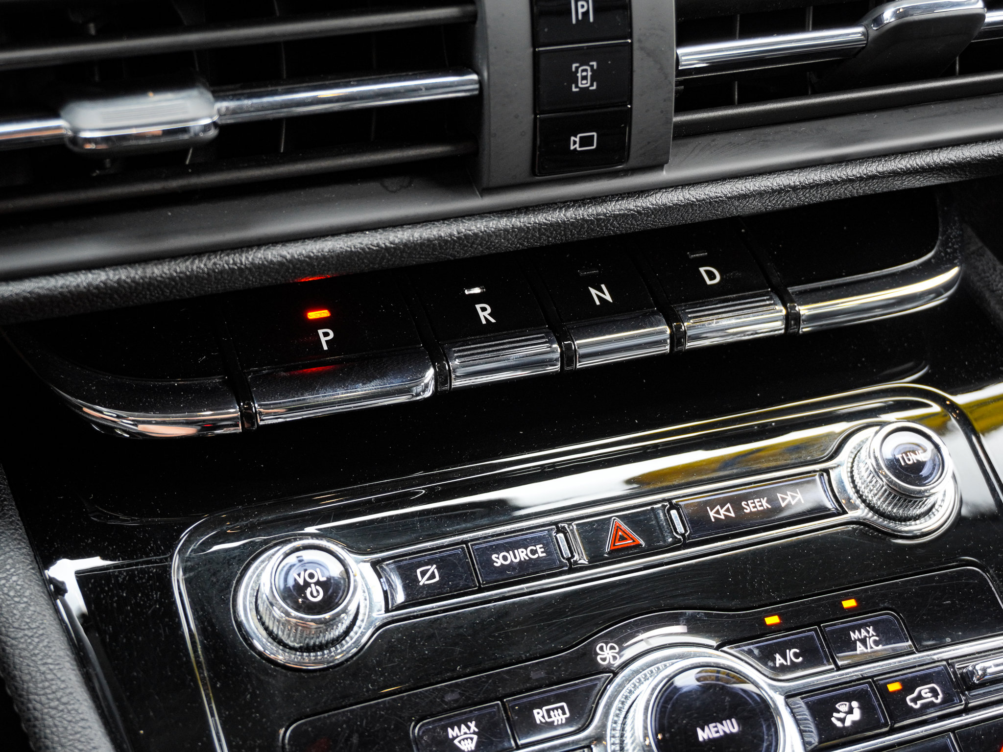 Used 2021 Lincoln Corsair FWD image 28