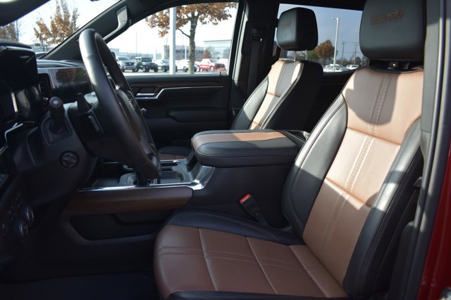 Used 2024 Chevrolet Silverado 1500 High Country w/ Technology Package image 17