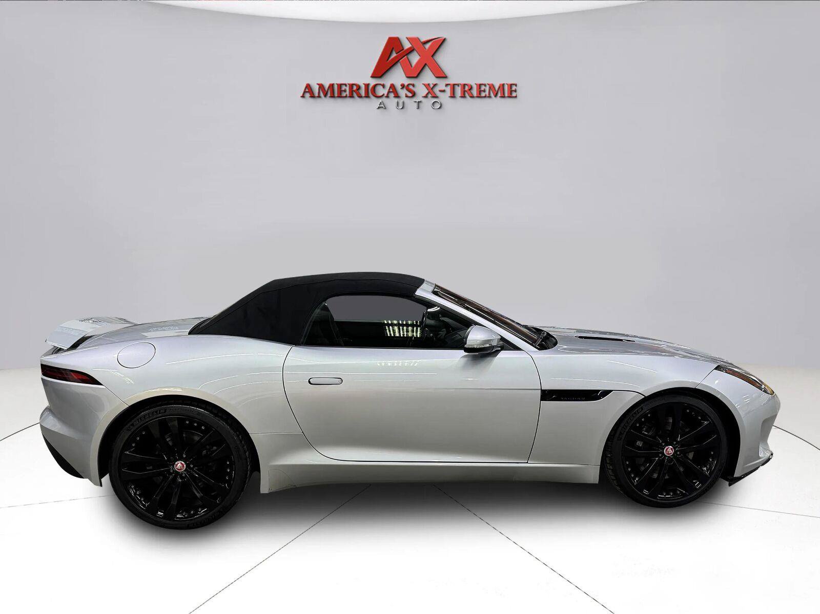 Used 2019 Jaguar F-TYPE Convertible RWD image 8
