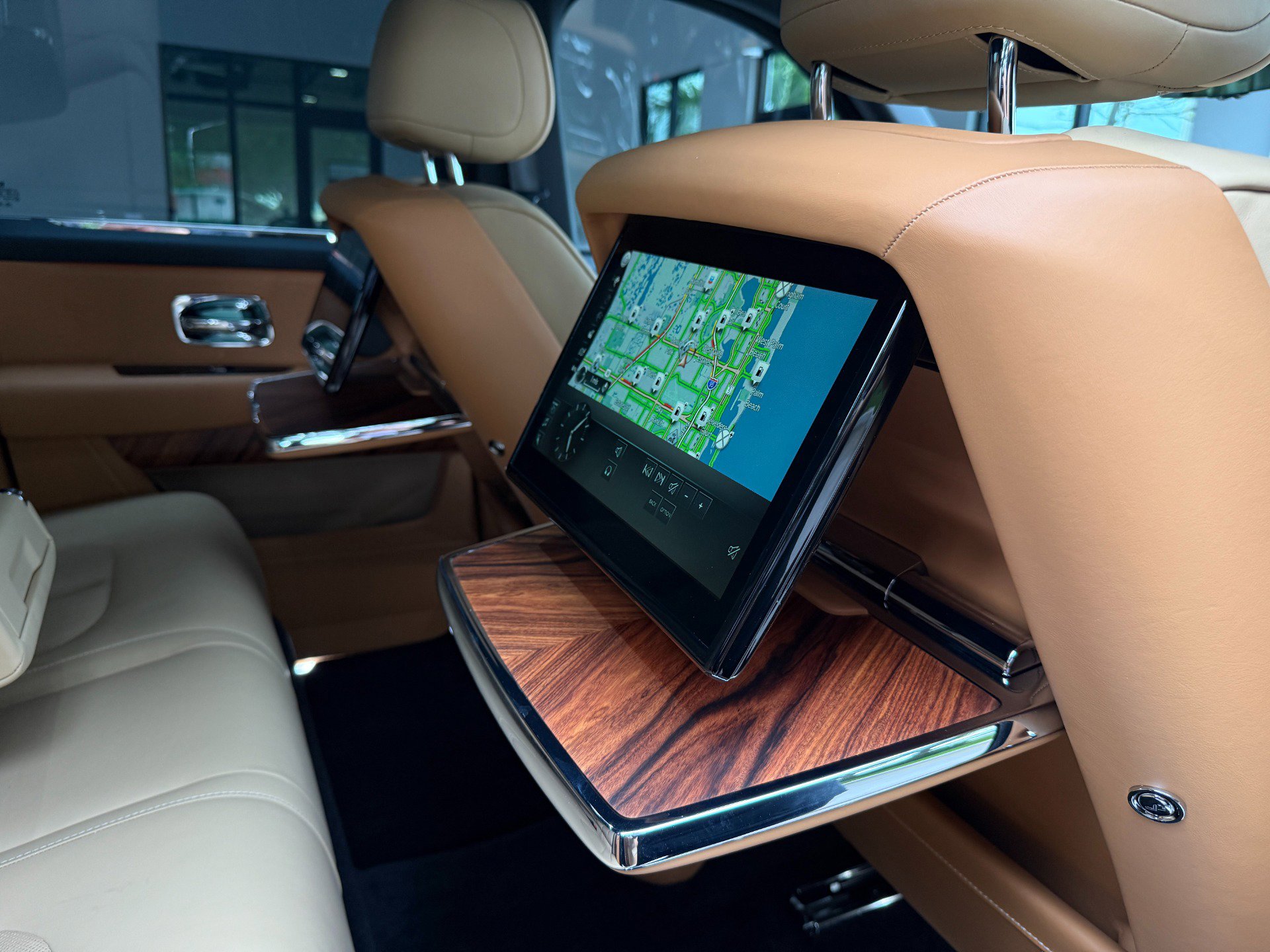 Used 2022 Rolls-Royce Cullinan AWD/4WD image 41