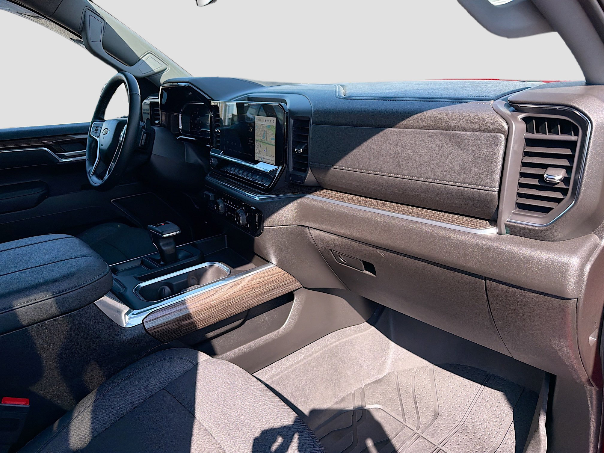 Used 2025 Chevrolet Silverado 1500 LT w/ Protection Package image 13