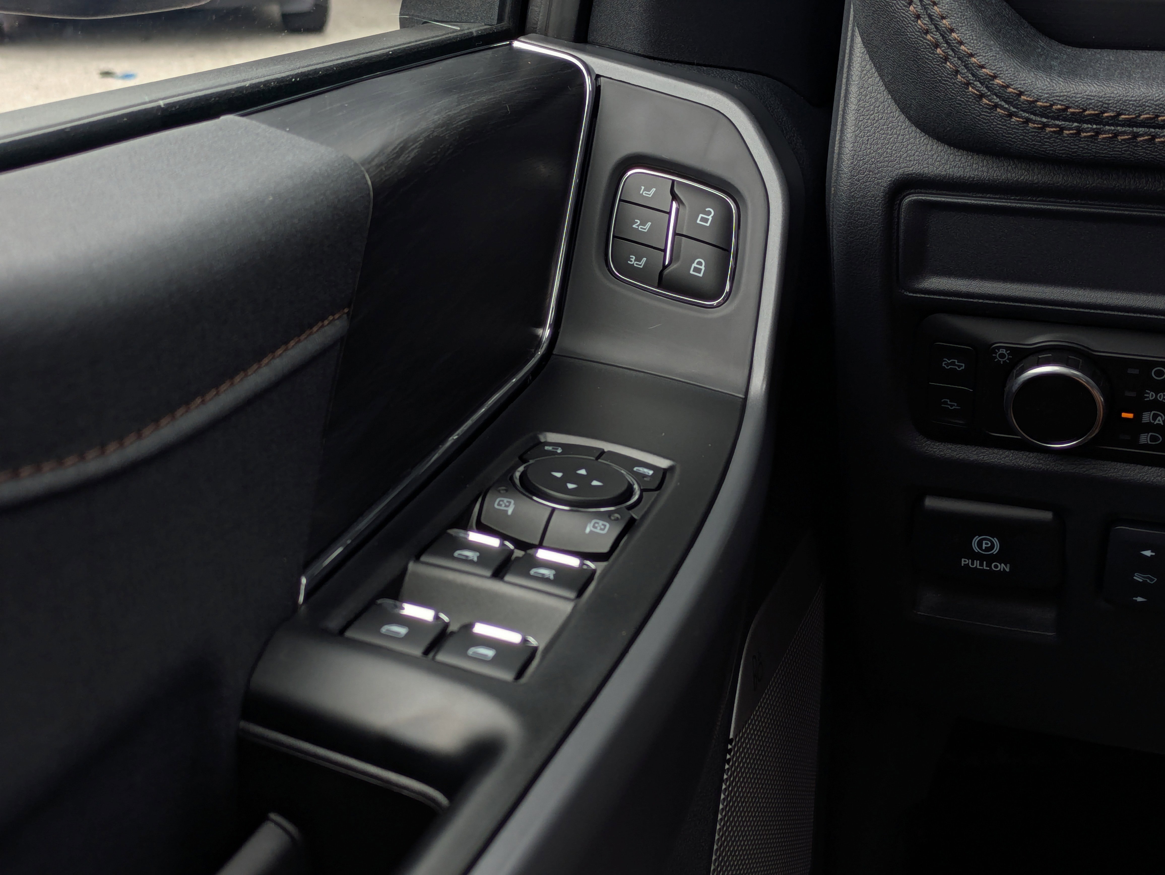 New 2025 Ford F150 Lightning Lariat image 26