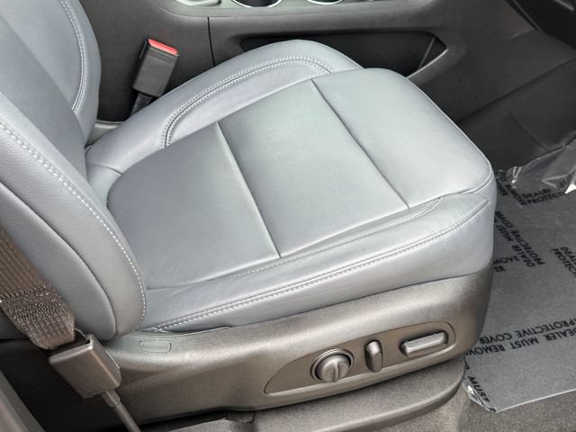 Used 2020 Chevrolet Traverse LT w/ LT Premium Package AWD/4WD image 11