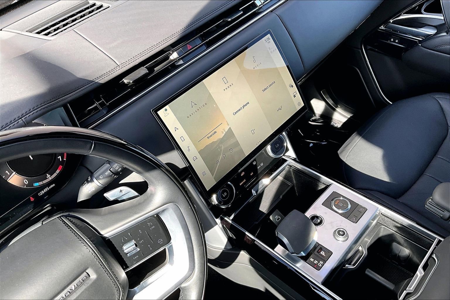 Used 2023 Land Rover Range Rover SE AWD/4WD image 31