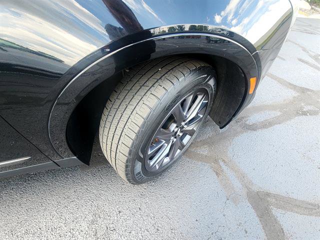 Used 2018 Cadillac XT5 Premium Luxury w/ LPO, Black Ice Package AWD/4WD image 9