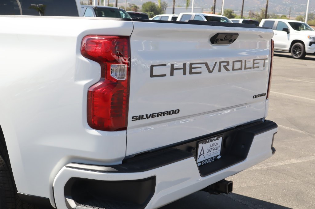 New 2026 Chevrolet Silverado 1500 Custom w/ LPO, Dark Essentials Package RWD image 8
