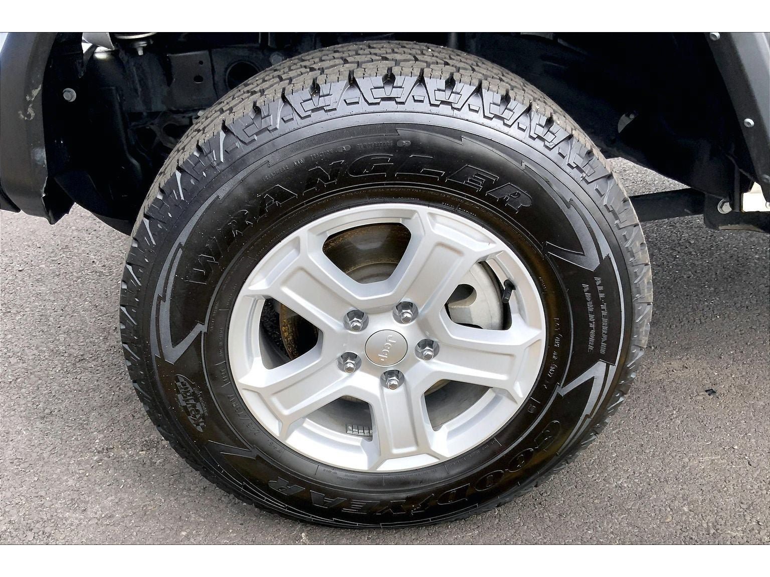 Used 2022 Jeep Wrangler Unlimited Sport AWD/4WD image 9