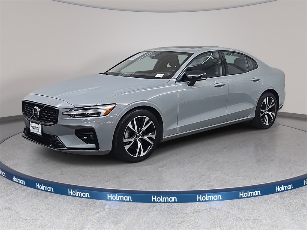 Used 2024 Volvo S60 B5 Core image 1