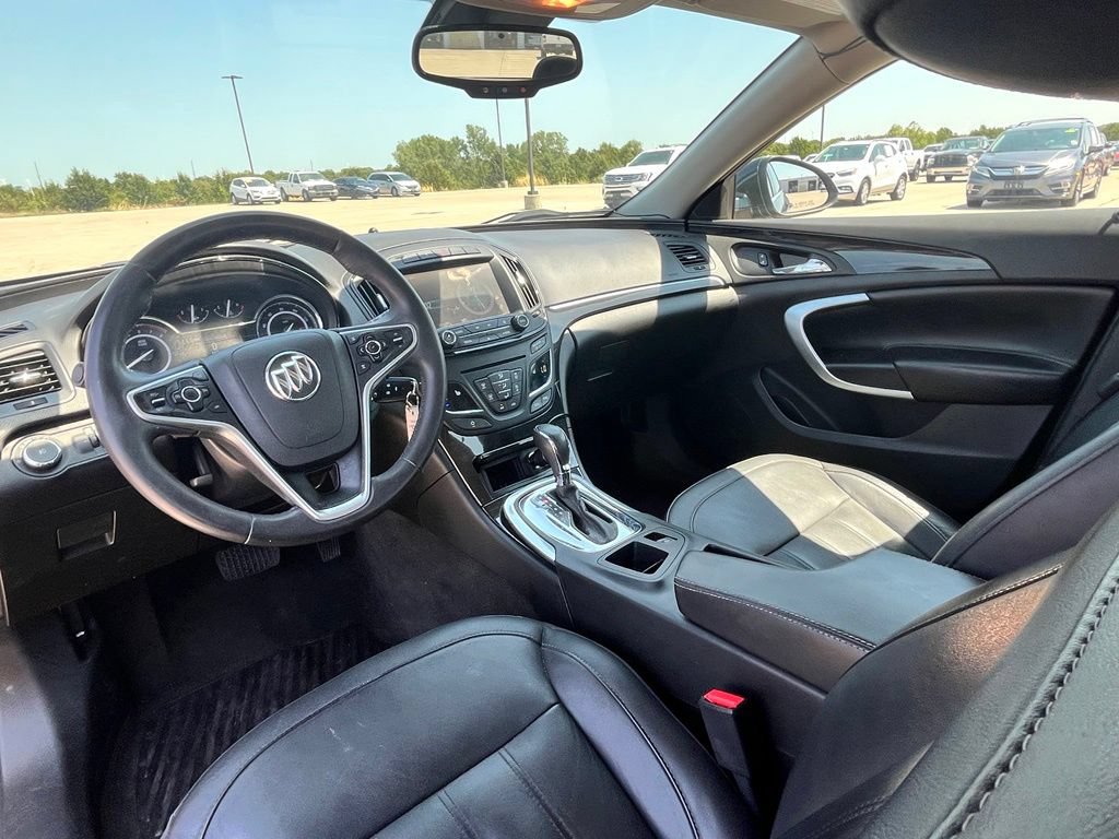 Used 2017 Buick Regal Sport Touring FWD image 11