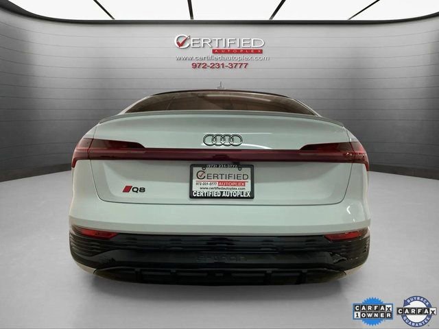 Used 2024 Audi Q8 e-tron Premium image 98