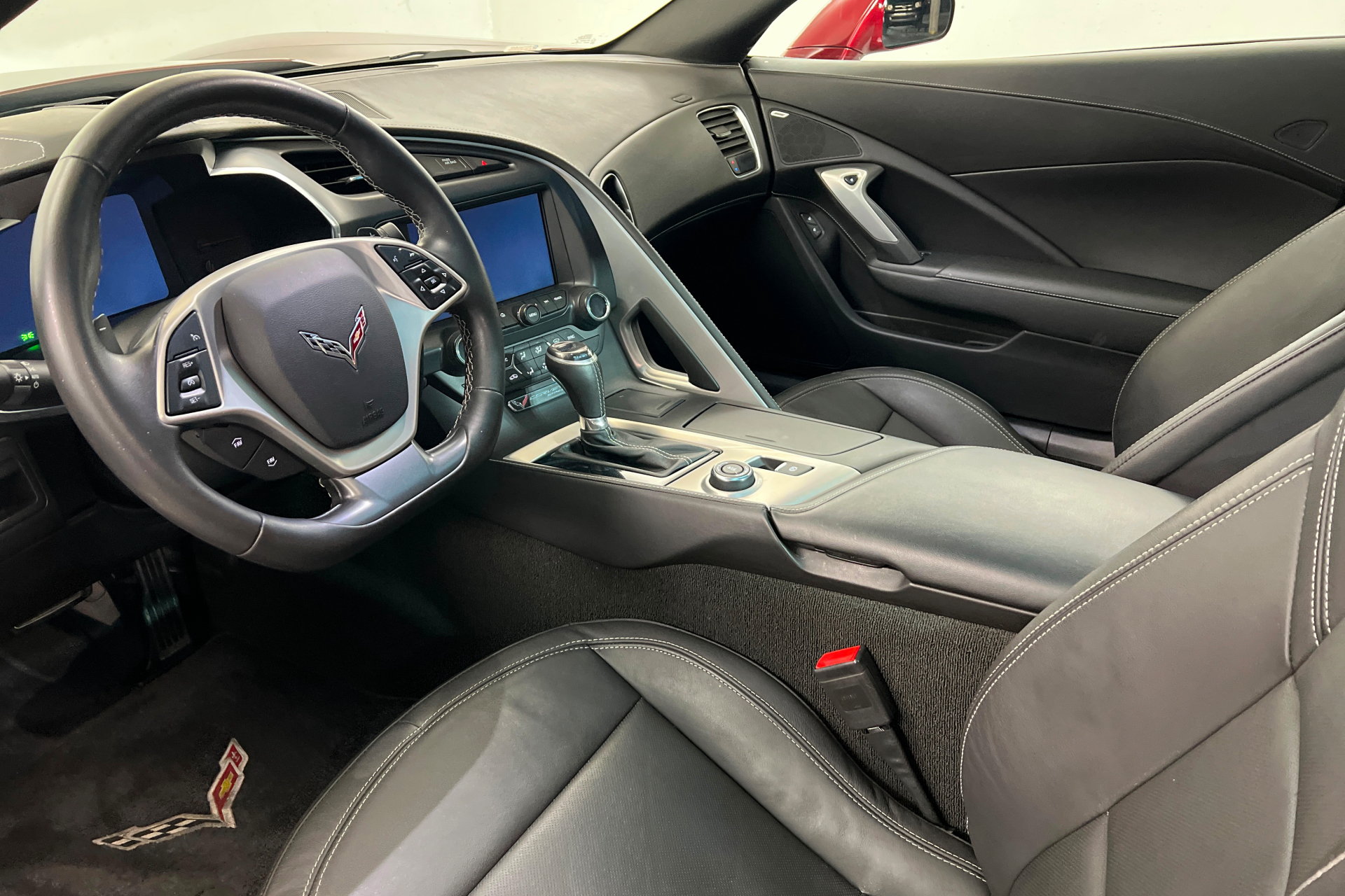 Used 2016 Chevrolet Corvette Stingray Coupe RWD image 12