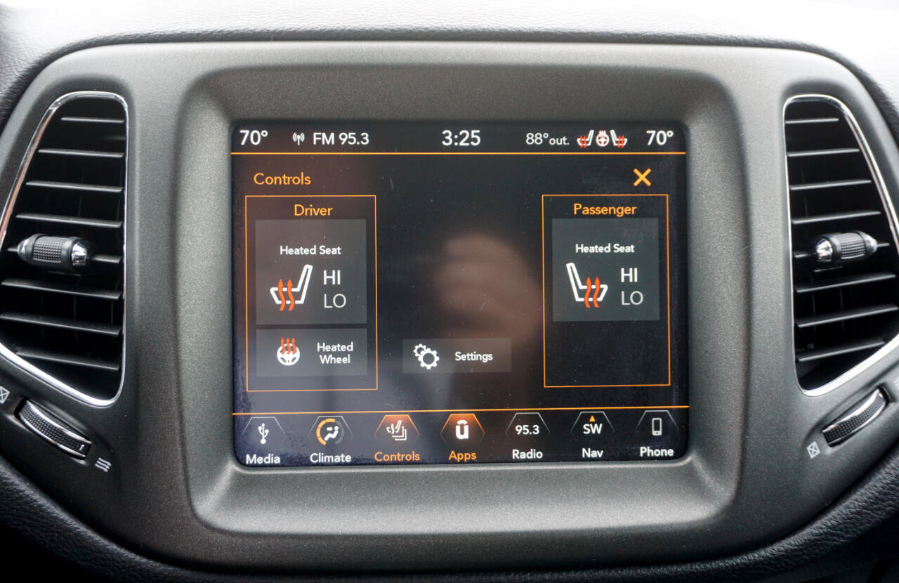 Used 2018 Jeep Compass Trailhawk w/ Leather Interior Group image 16
