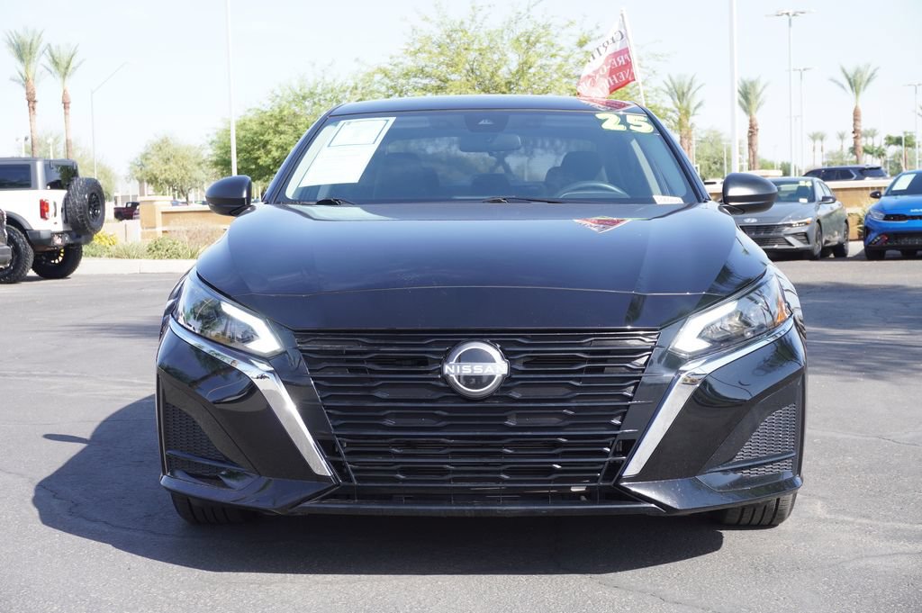 Used 2025 Nissan Altima 2.5 S FWD image 5