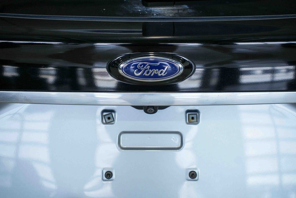 Used 2020 Ford Edge SEL w/ Cold Weather Package image 11