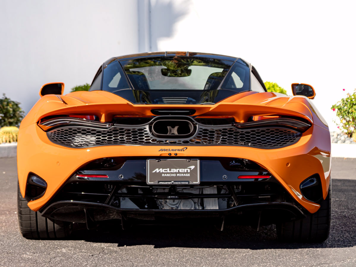Used 2025 McLaren 750S RWD image 9