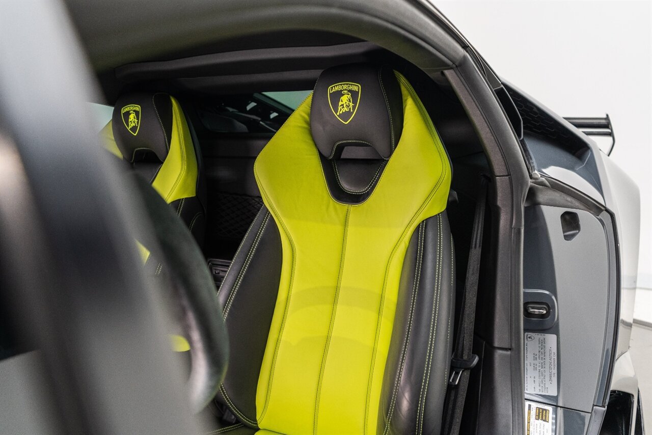 Used 2017 Lamborghini Huracan LP 610-4 AWD/4WD image 22