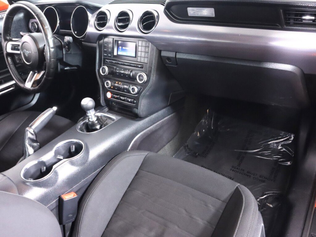 Used 2016 Ford Mustang Coupe image 39