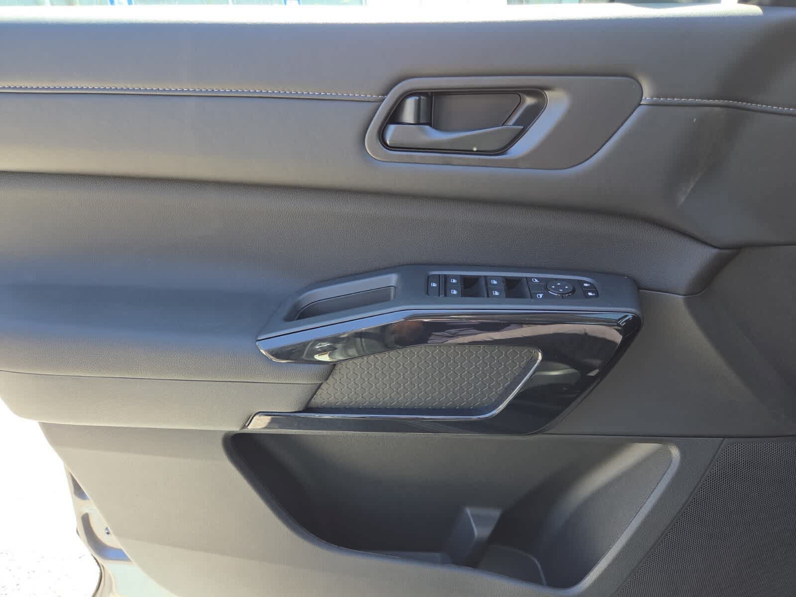 New 2026 Nissan Pathfinder SV FWD image 15