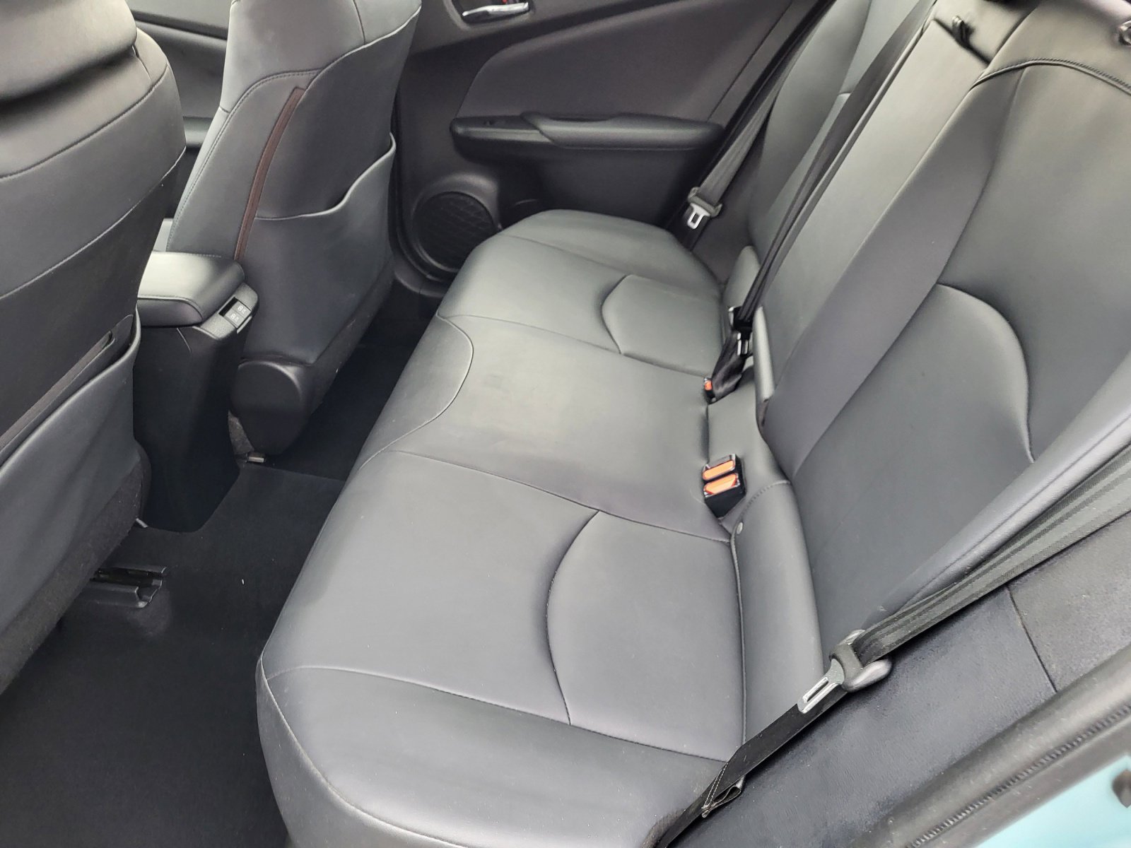 Used 2021 Toyota Prius XLE w/ Carpet Mat Package (TMS) image 16