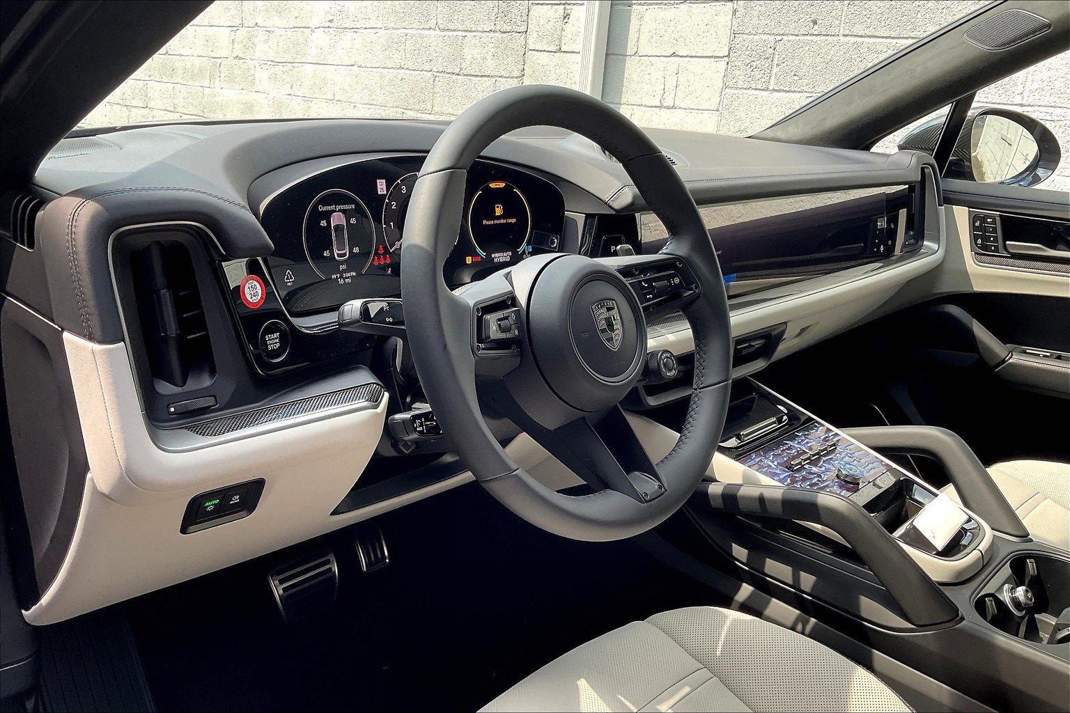 New 2025 Porsche Cayenne Turbo image 4