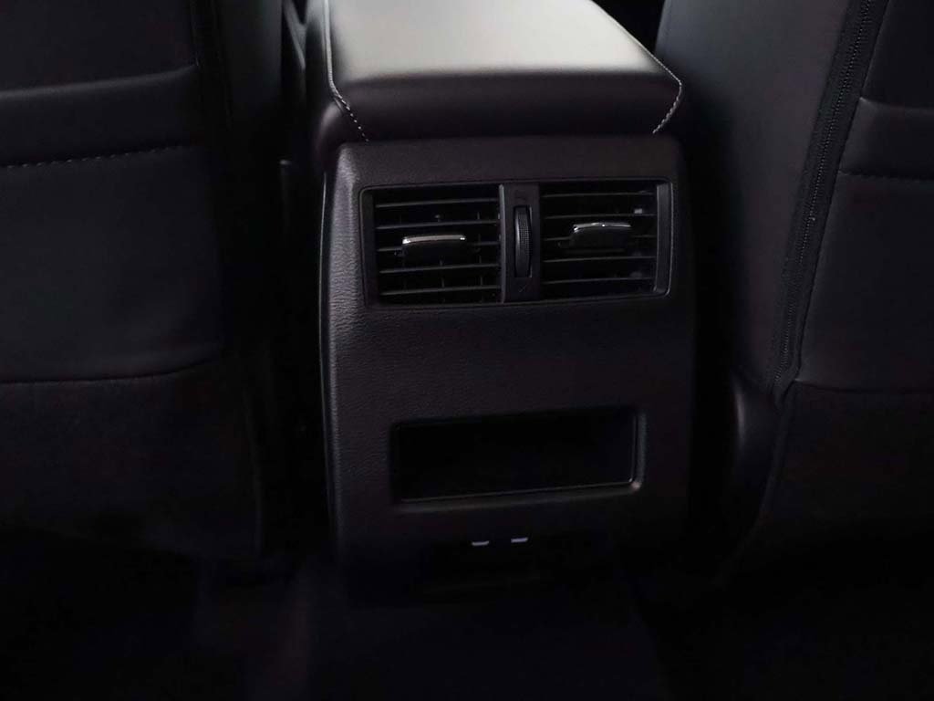 New 2025 Mitsubishi Outlander SE image 55