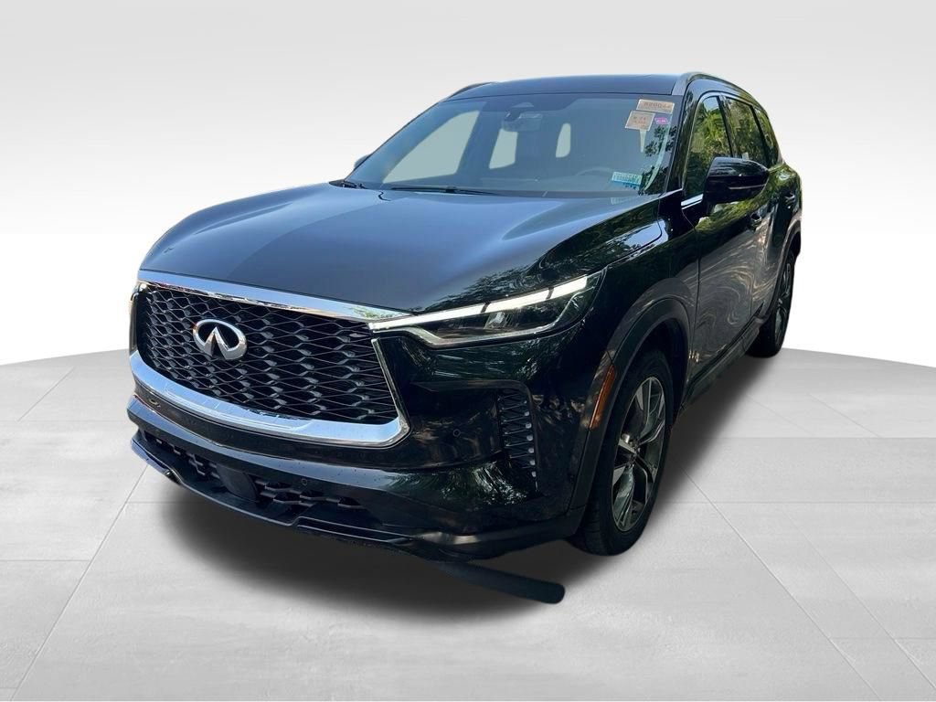Used 2024 INFINITI QX60 Luxe AWD/4WD image 2