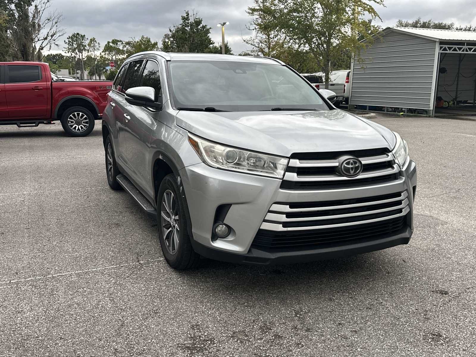 Used 2019 Toyota Highlander XLE FWD image 8