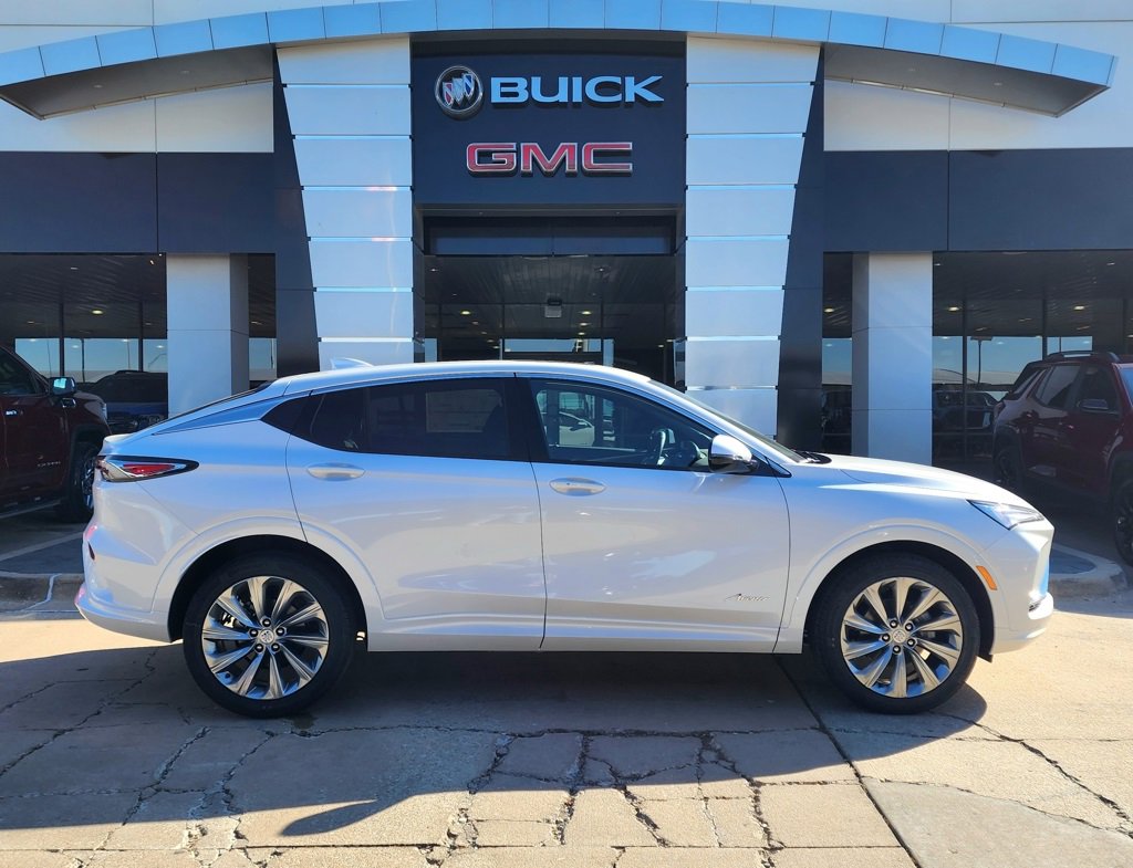New 2026 Buick Envista Avenir image 3