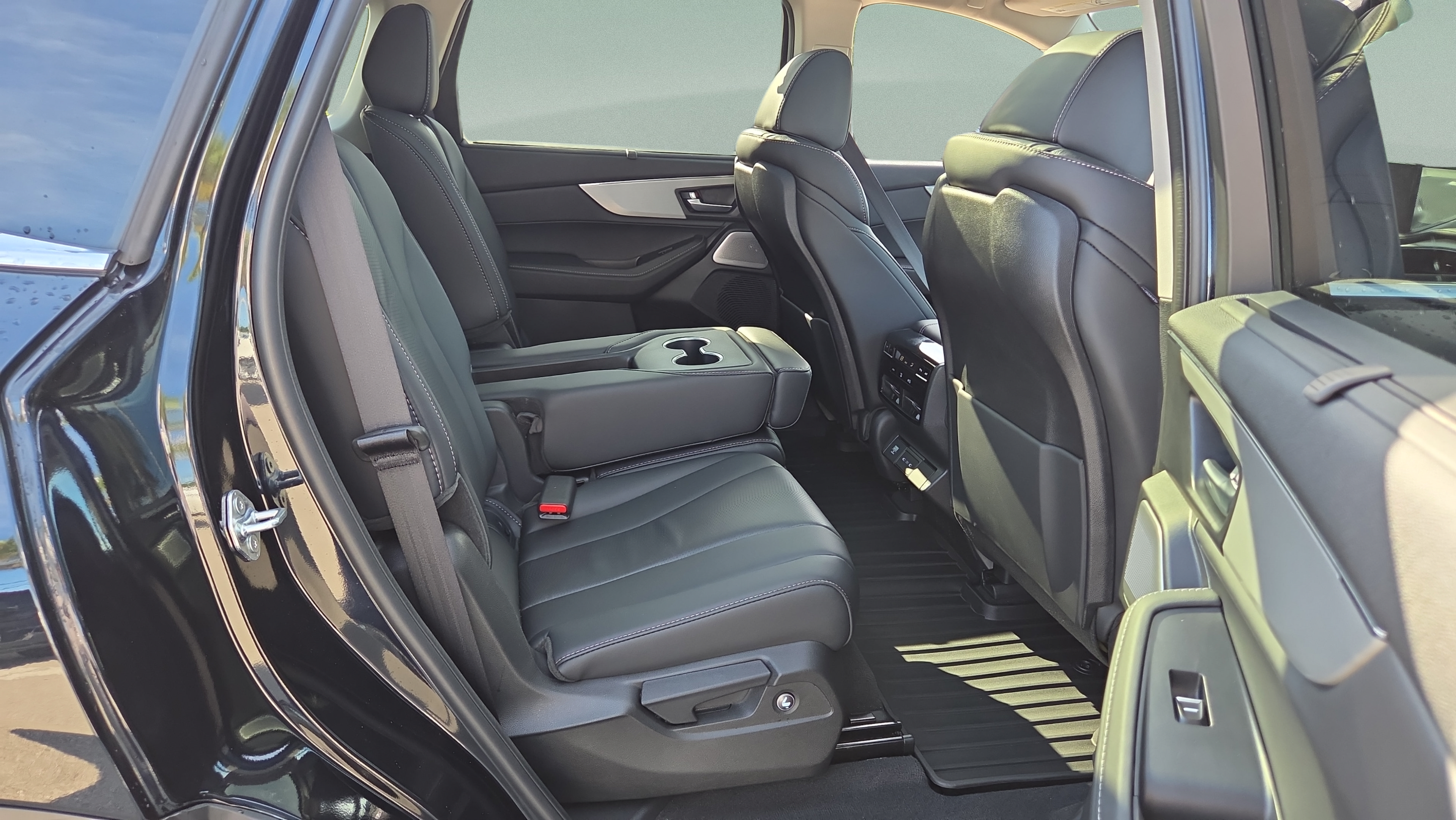 Certified 2026 Acura MDX w/ Technology Package FWD image 15