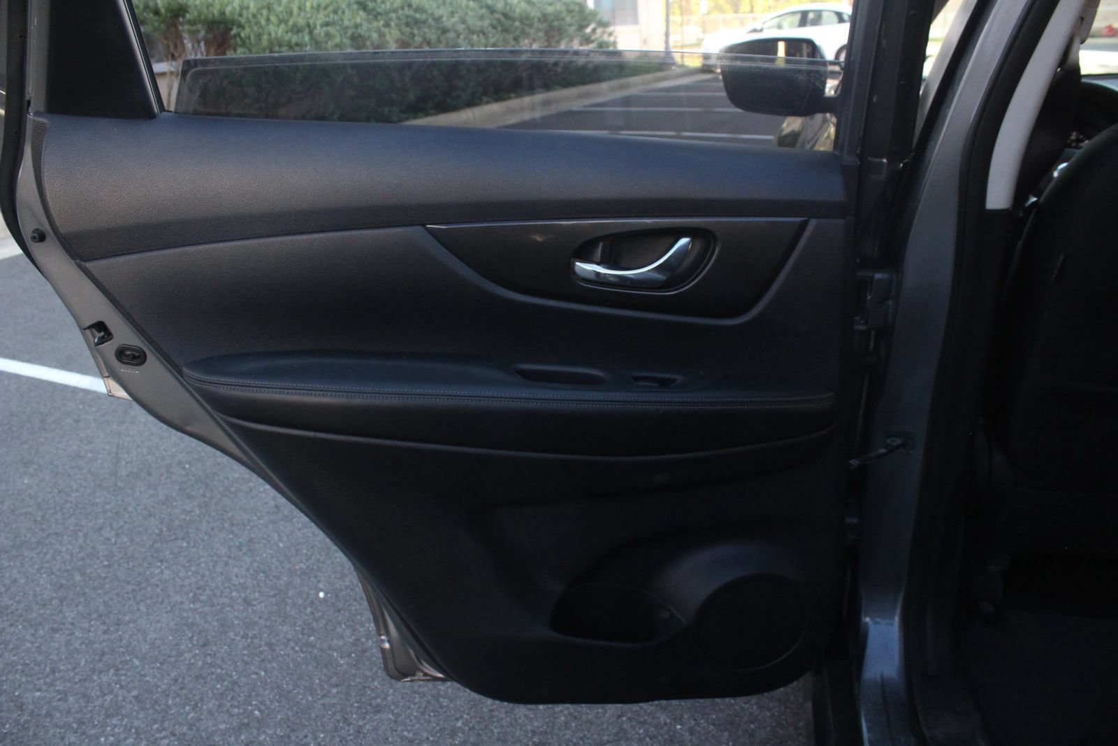 Used 2017 Nissan Rogue S w/ S Appearance Package FWD image 21