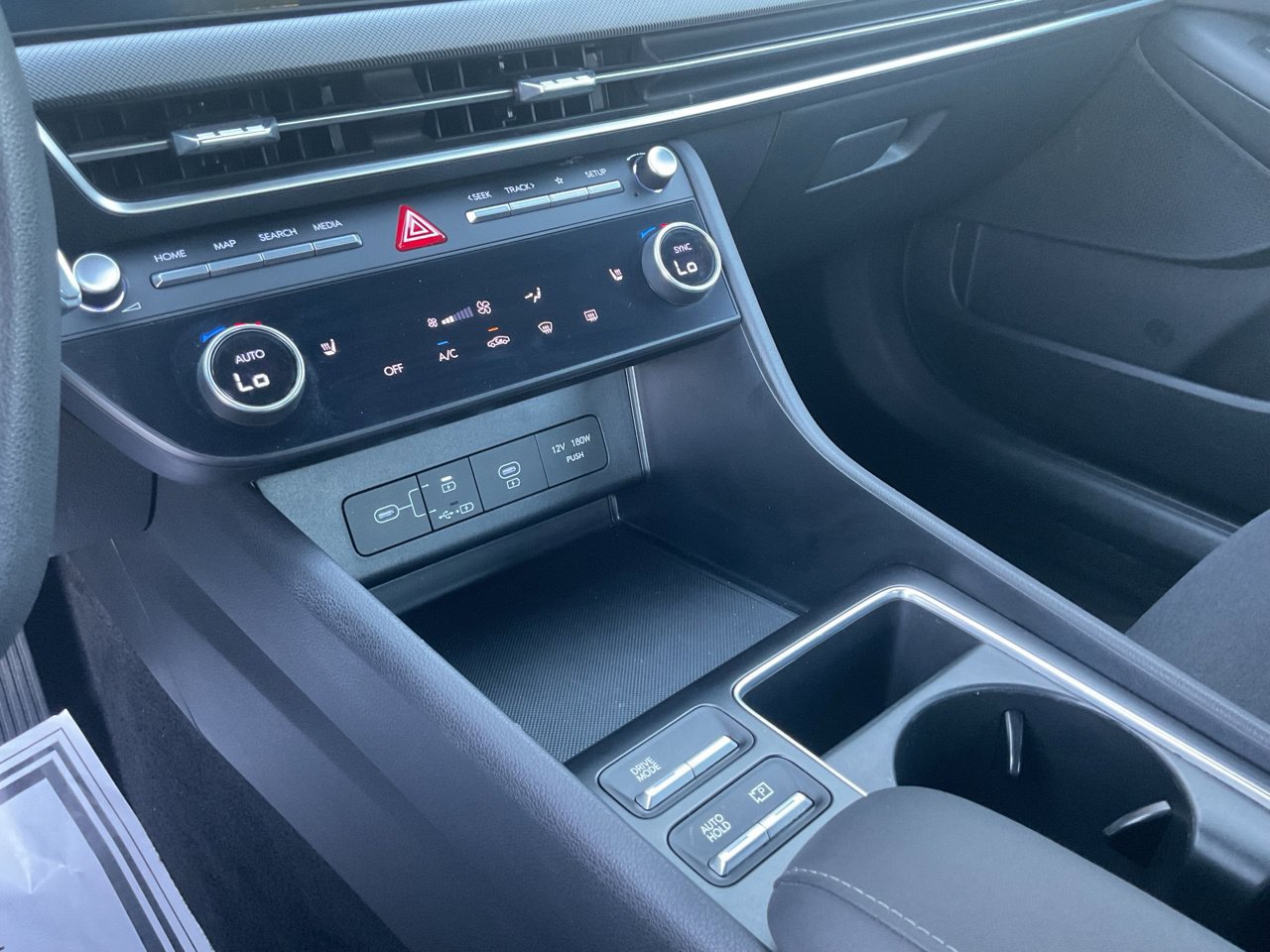 Used 2025 Hyundai Sonata SEL FWD image 24