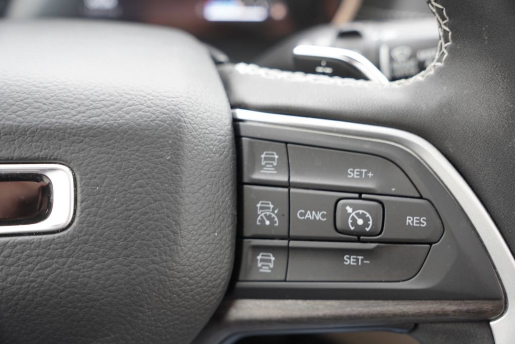 Certified 2024 Jeep Grand Cherokee Limited w/ MOPAR Finishing Package image 35