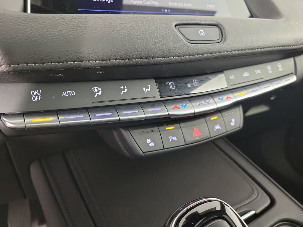 Certified 2023 Cadillac XT4 Luxury w/ Cold Weather Package FWD image 37