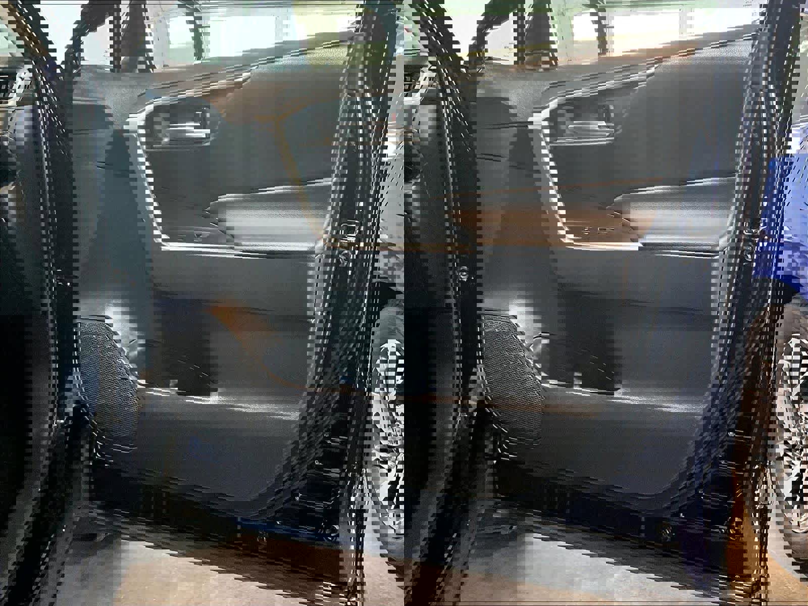 Used 2023 Toyota RAV4 XLE w/ Convenience Package image 12