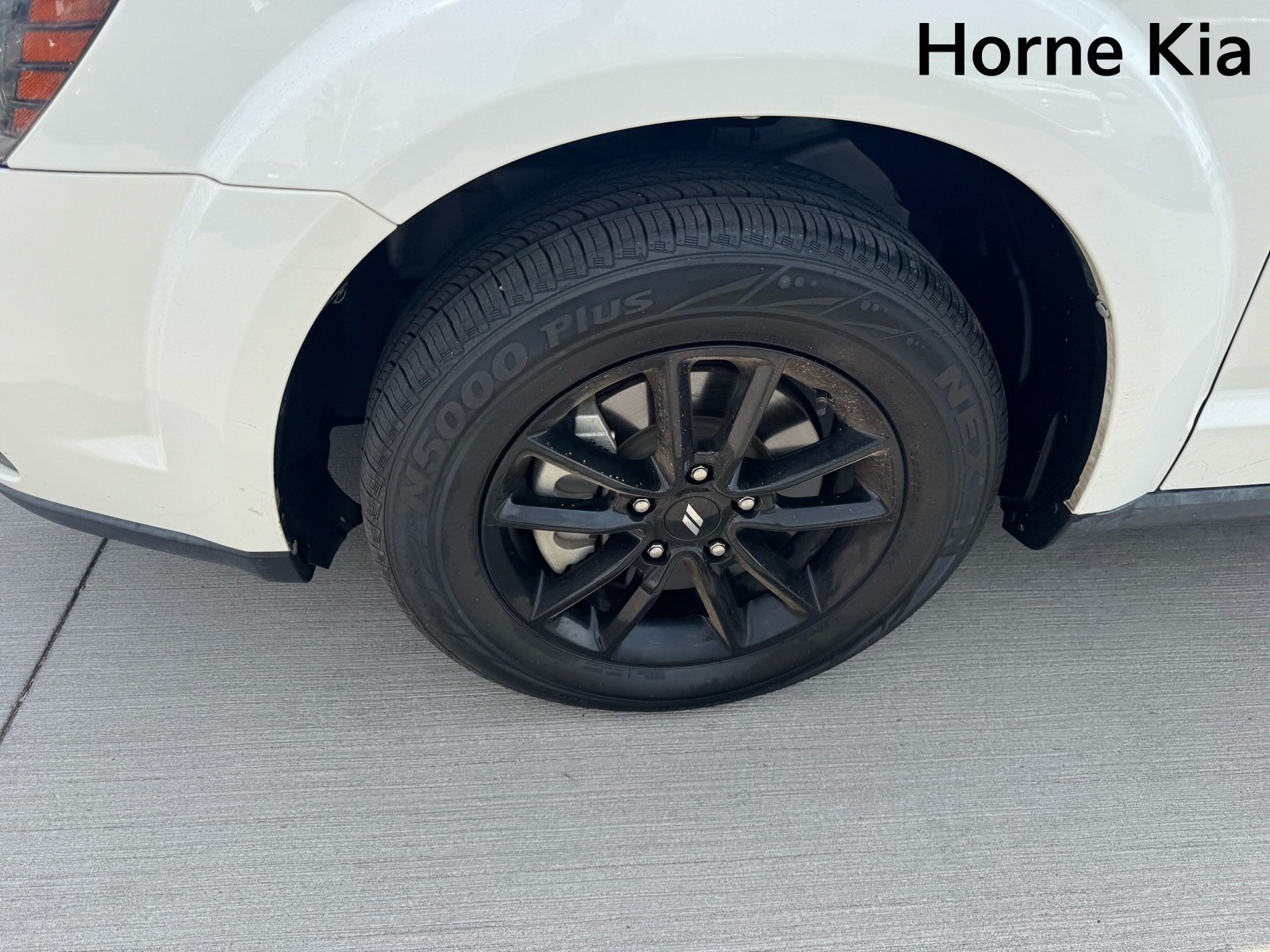 Used 2019 Dodge Journey SE FWD image 8