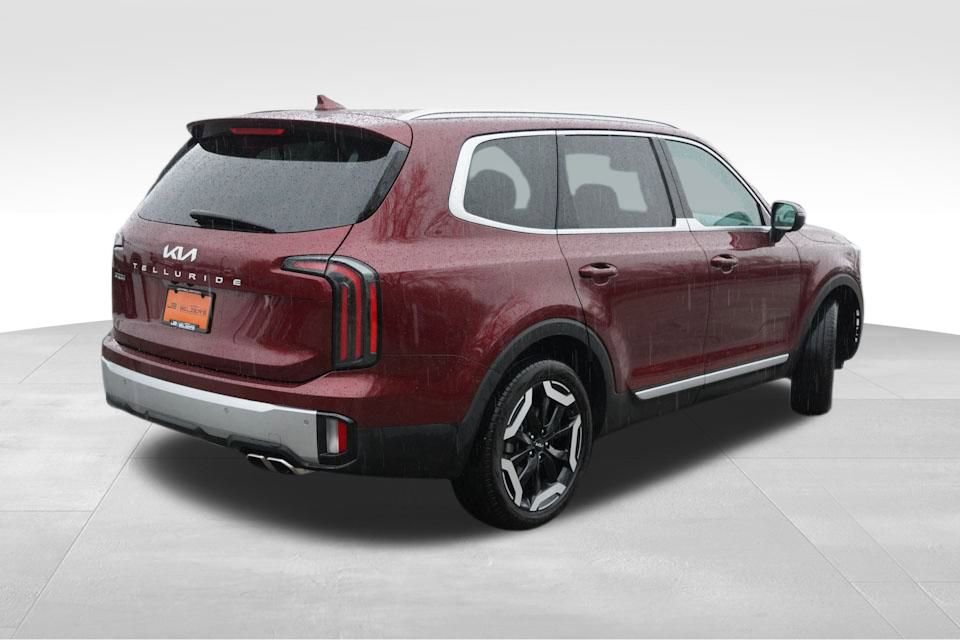 Certified 2024 Kia Telluride EX image 5