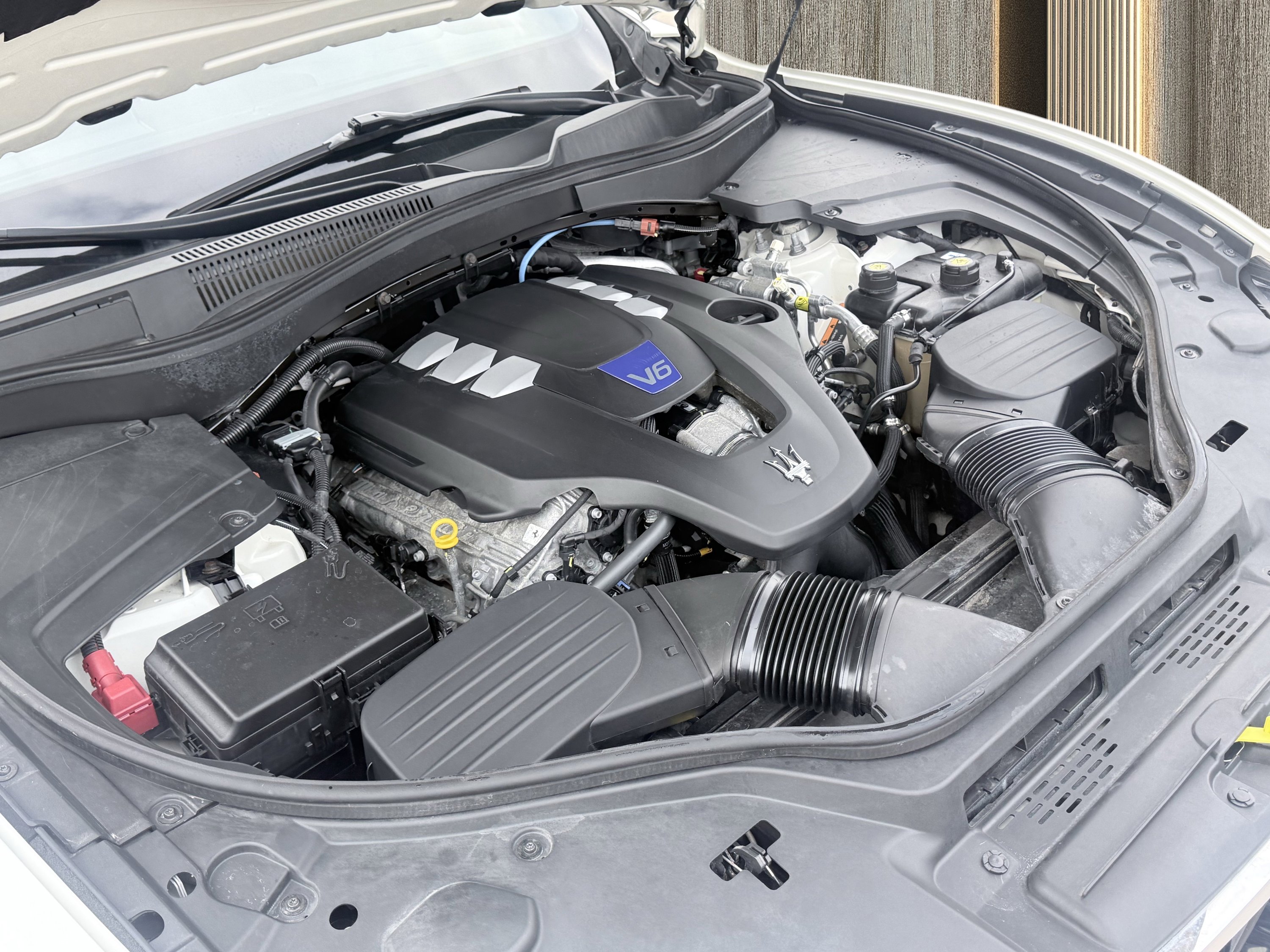 Used 2023 Maserati Levante Modena image 14